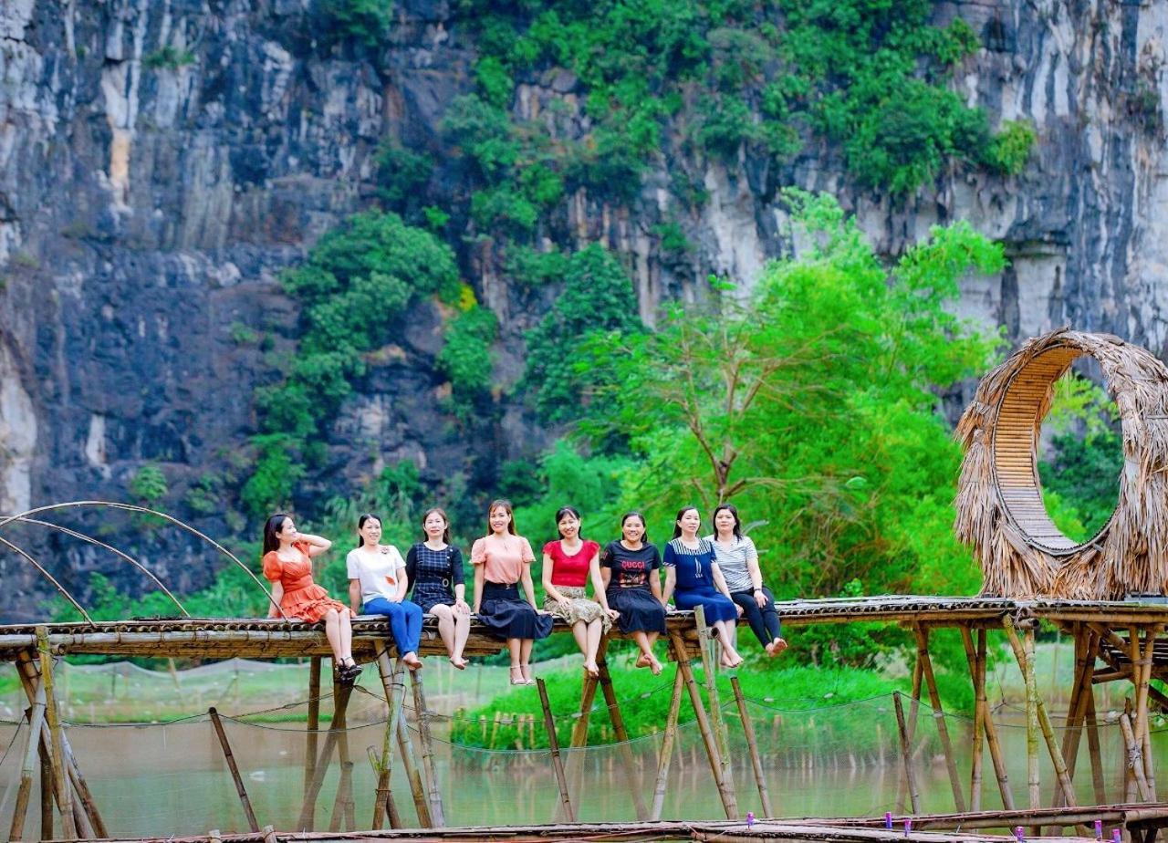 Quoc Khanh Bamboo Homestay Нин Бин Екстериор снимка