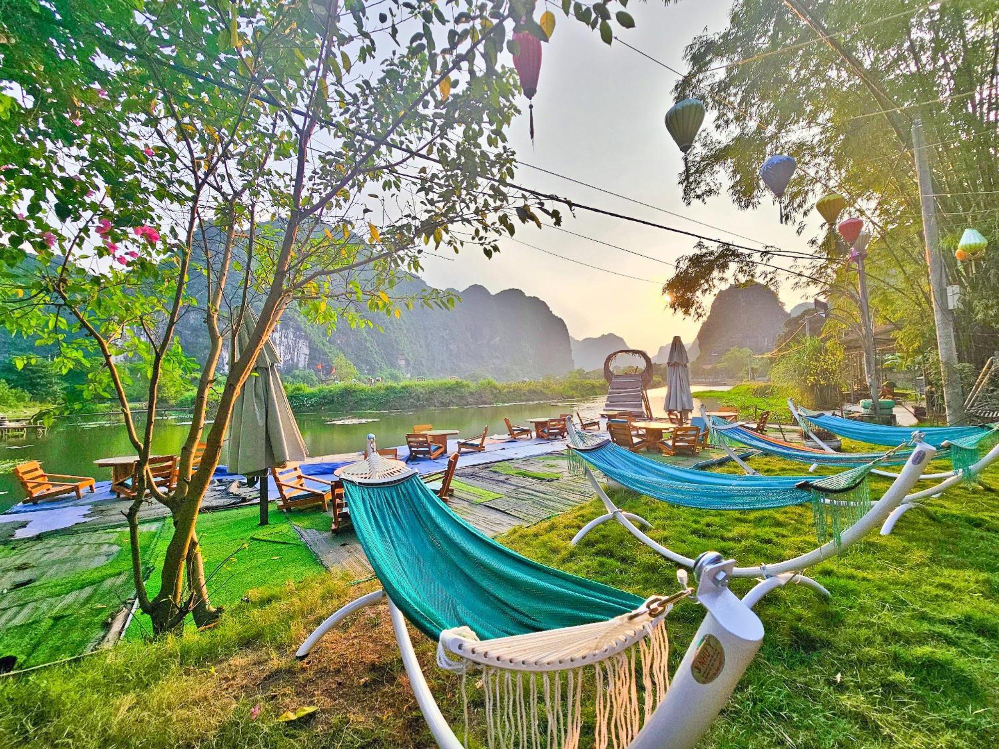 Quoc Khanh Bamboo Homestay Нин Бин Екстериор снимка