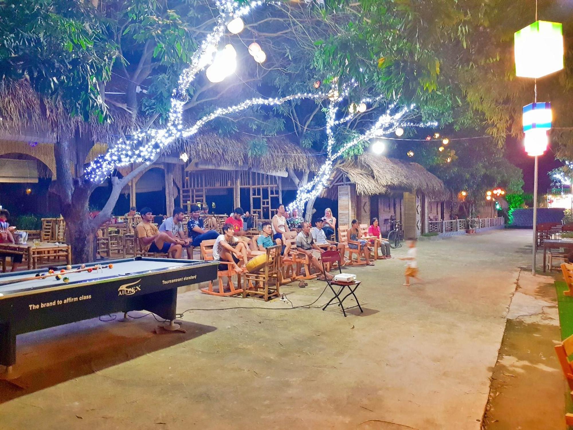 Quoc Khanh Bamboo Homestay Нин Бин Екстериор снимка