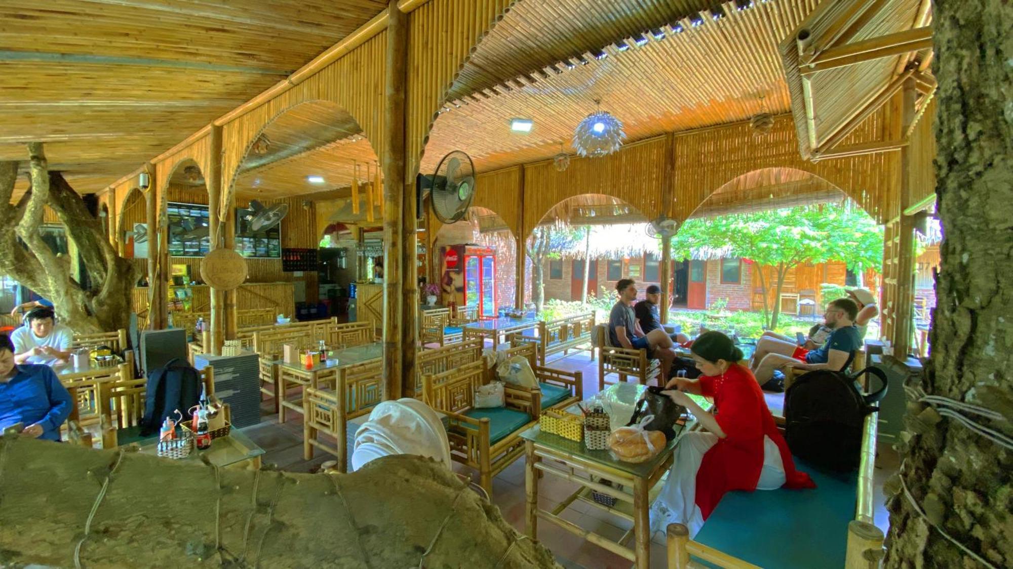 Quoc Khanh Bamboo Homestay Нин Бин Екстериор снимка