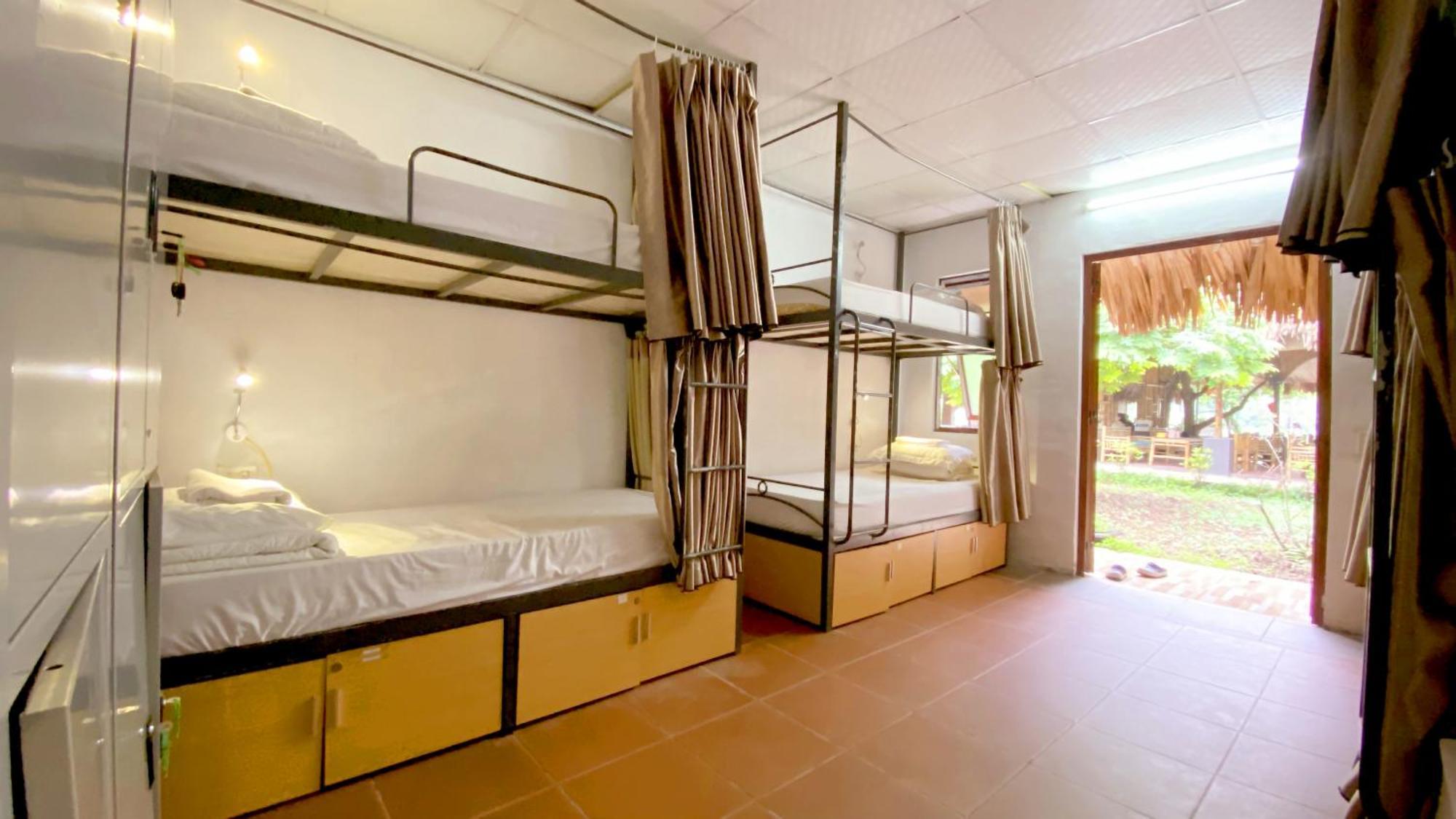 Quoc Khanh Bamboo Homestay Нин Бин Екстериор снимка
