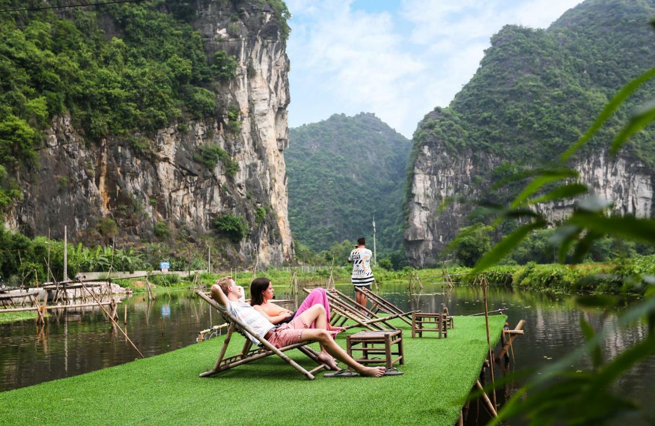 Quoc Khanh Bamboo Homestay Нин Бин Екстериор снимка