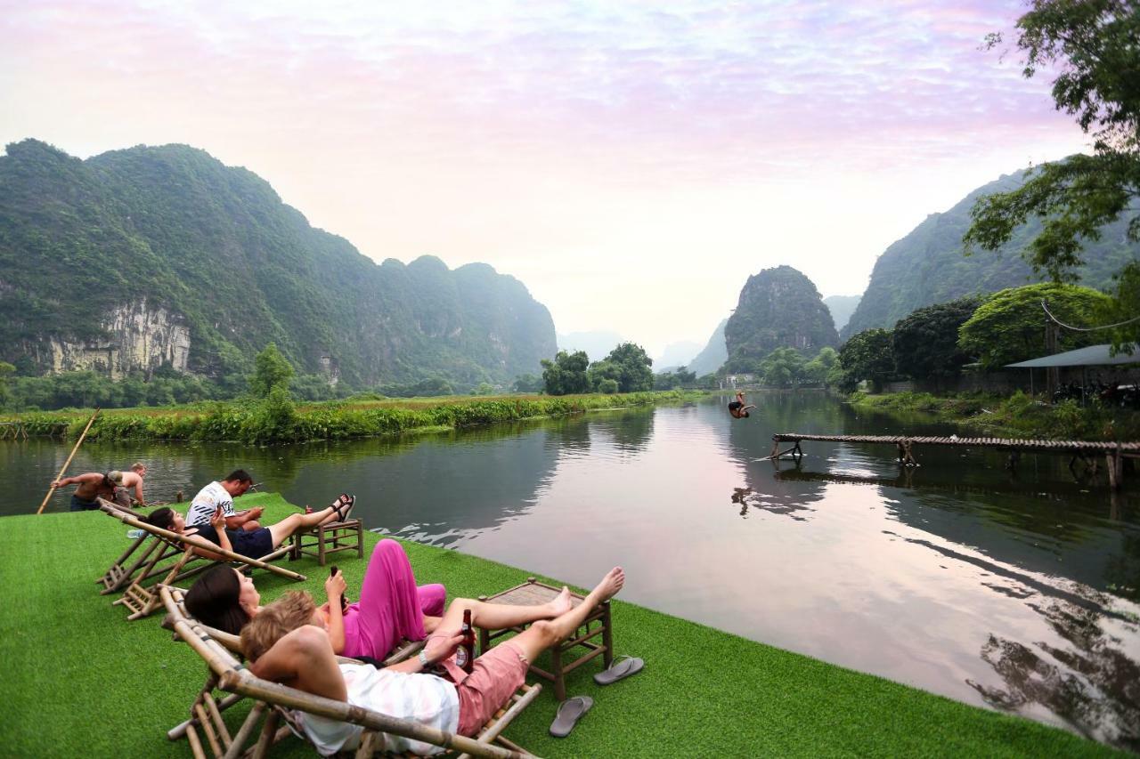 Quoc Khanh Bamboo Homestay Нин Бин Екстериор снимка
