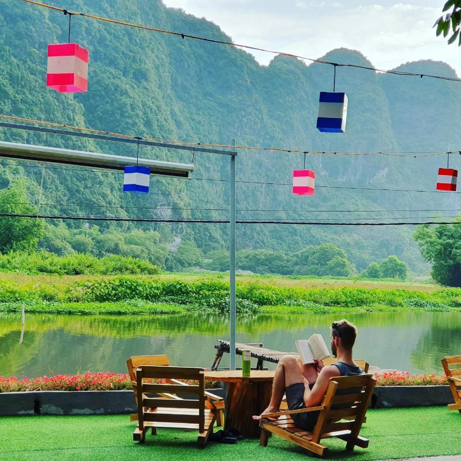 Quoc Khanh Bamboo Homestay Нин Бин Екстериор снимка