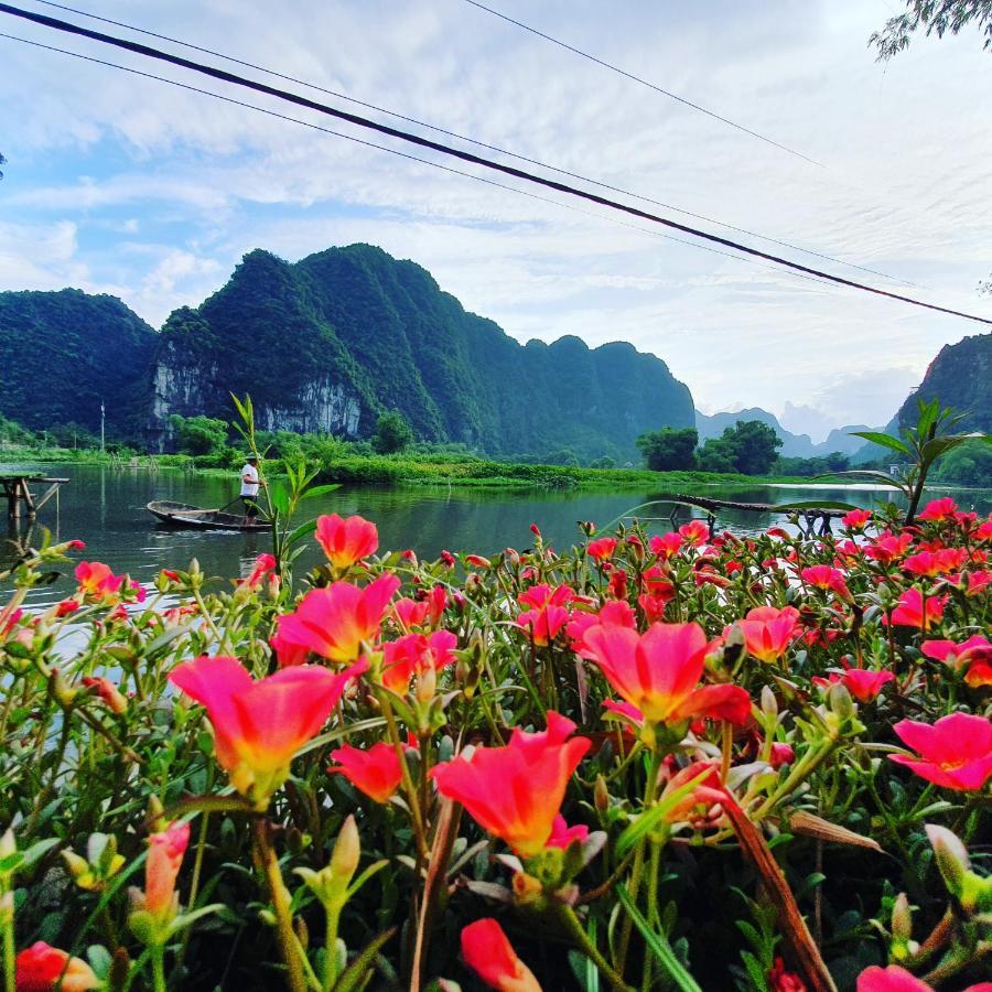 Quoc Khanh Bamboo Homestay Нин Бин Екстериор снимка